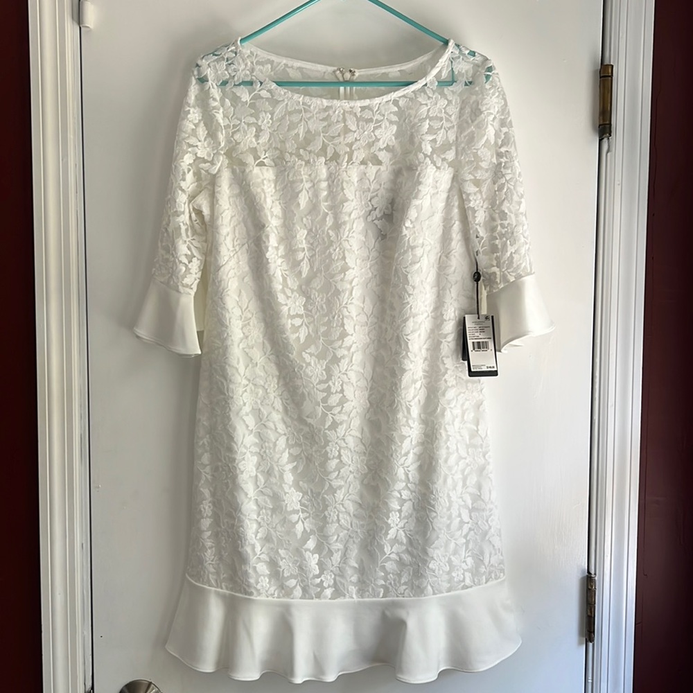 NWT Adrianna Papell White Floral Lace Dress Size 6